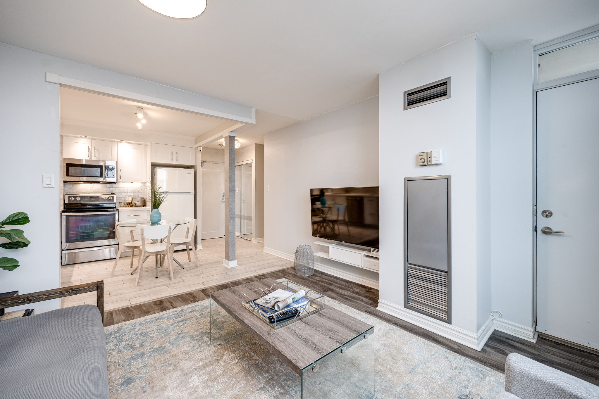 Toronto property showcase — delivered property photograph 9
