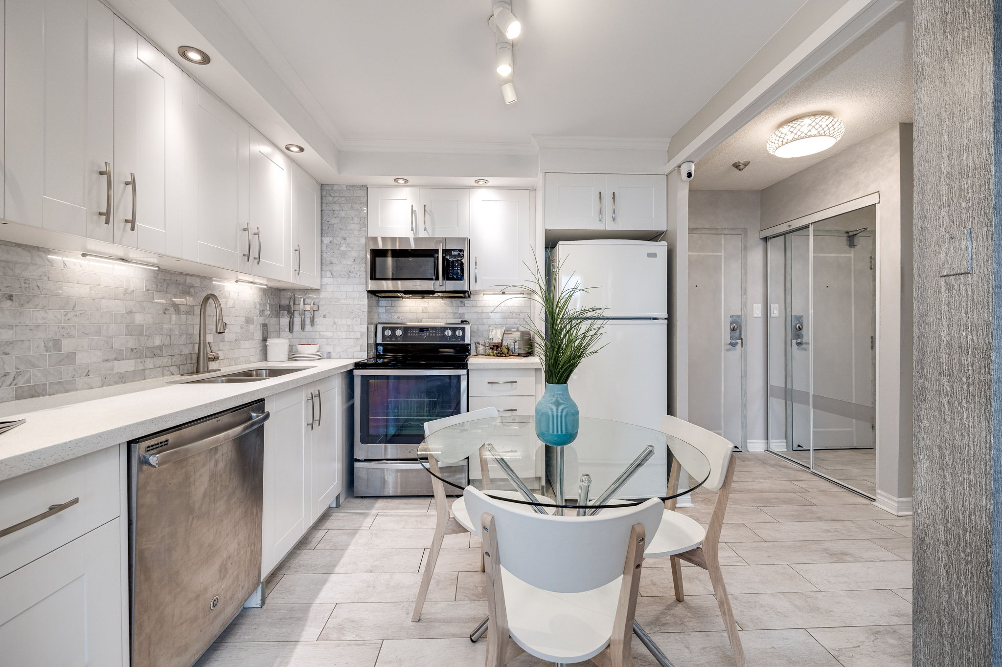 Toronto property showcase — delivered property photograph 8