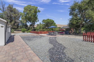  Photo 40