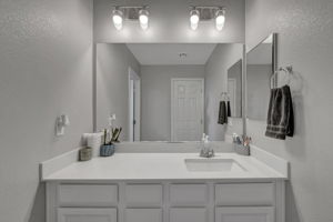  Photo 31