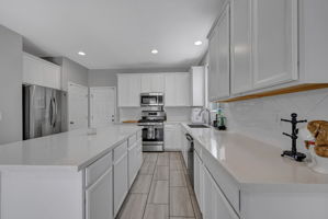  Photo 41