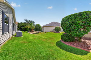 PRIVATE Rear Yard!
