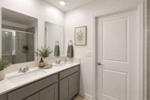  Photo 47
