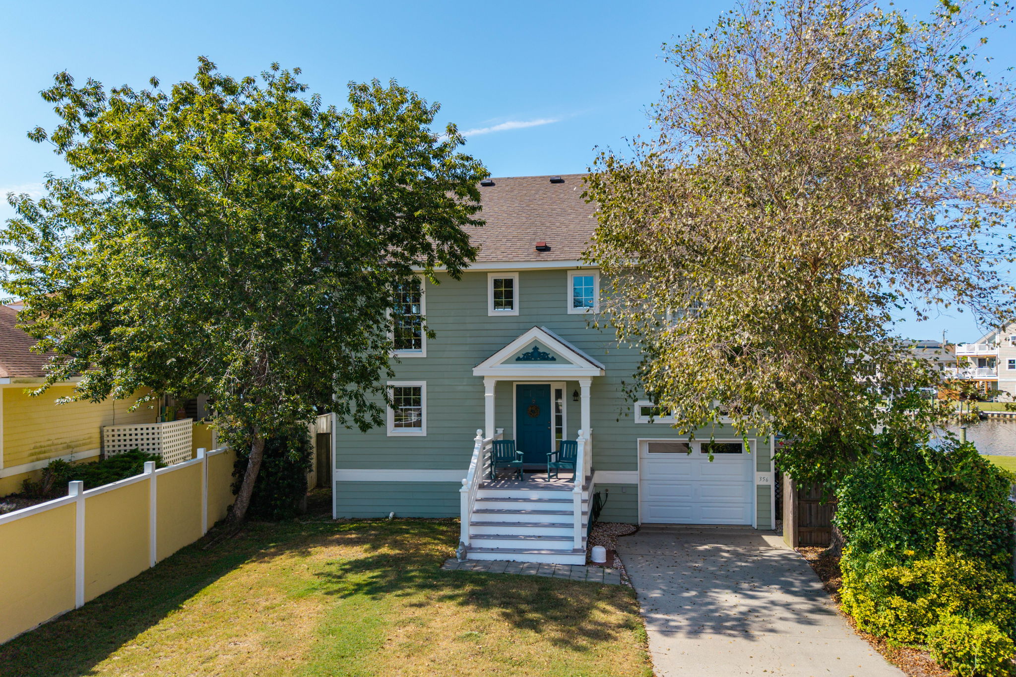 356-Soundview-Dr-Aerial-Front