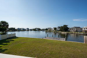 356-Soundview-Dr-Deck-View