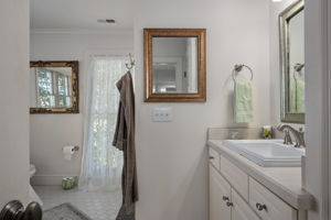 356-Soundview-Dr-TL-BR3-Private-Bath
