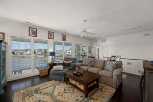 356-Soundview-Dr-TL-Living-V6