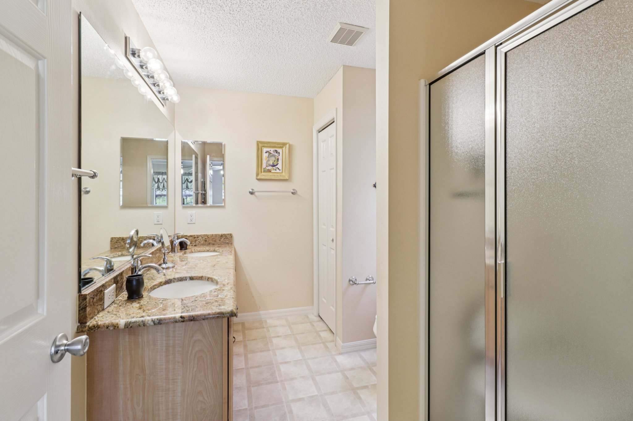 Auburndale Ave-S3008-024.jpg