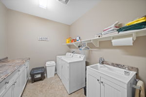  Photo 38