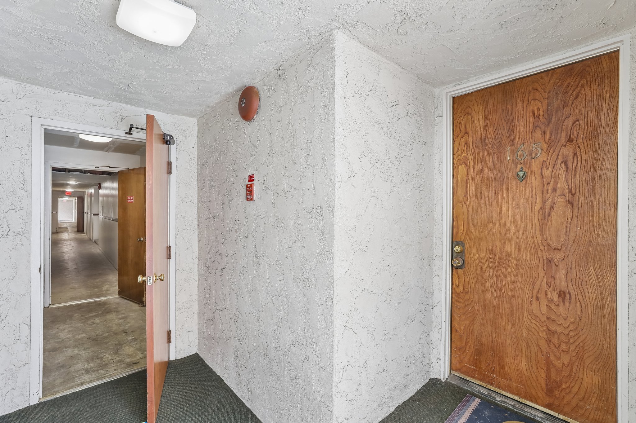 Linden Ave 165-S0905-004.jpg
