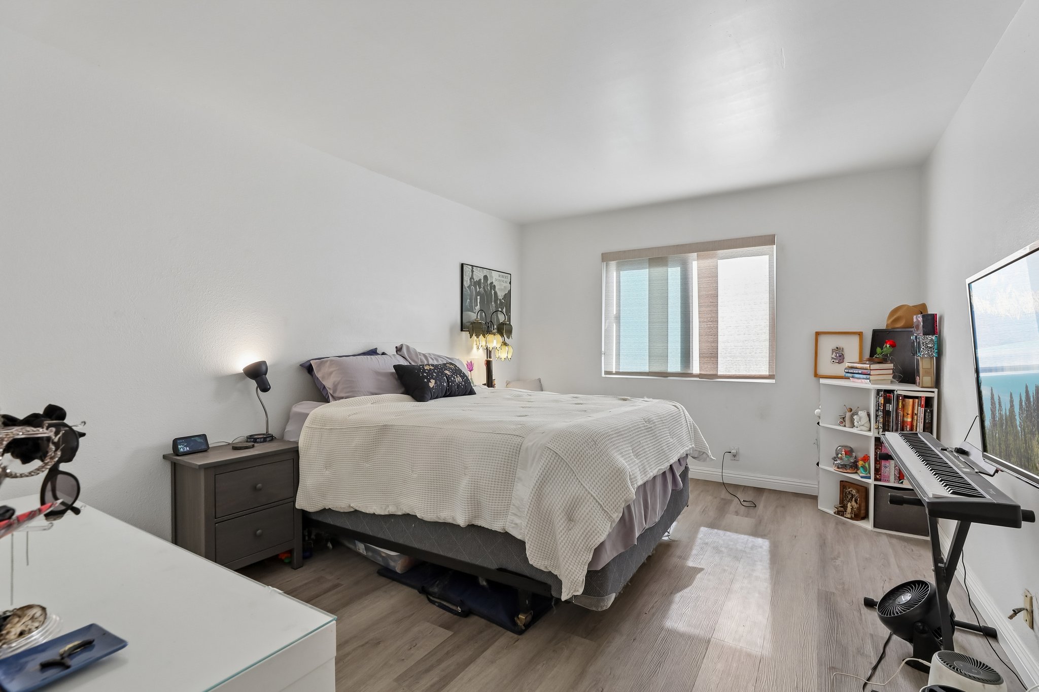 Linden Ave 165-S0905-013.jpg