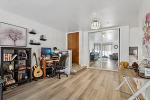 Linden Ave 165-S0905-008.jpg