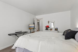 Linden Ave 165-S0905-014.jpg
