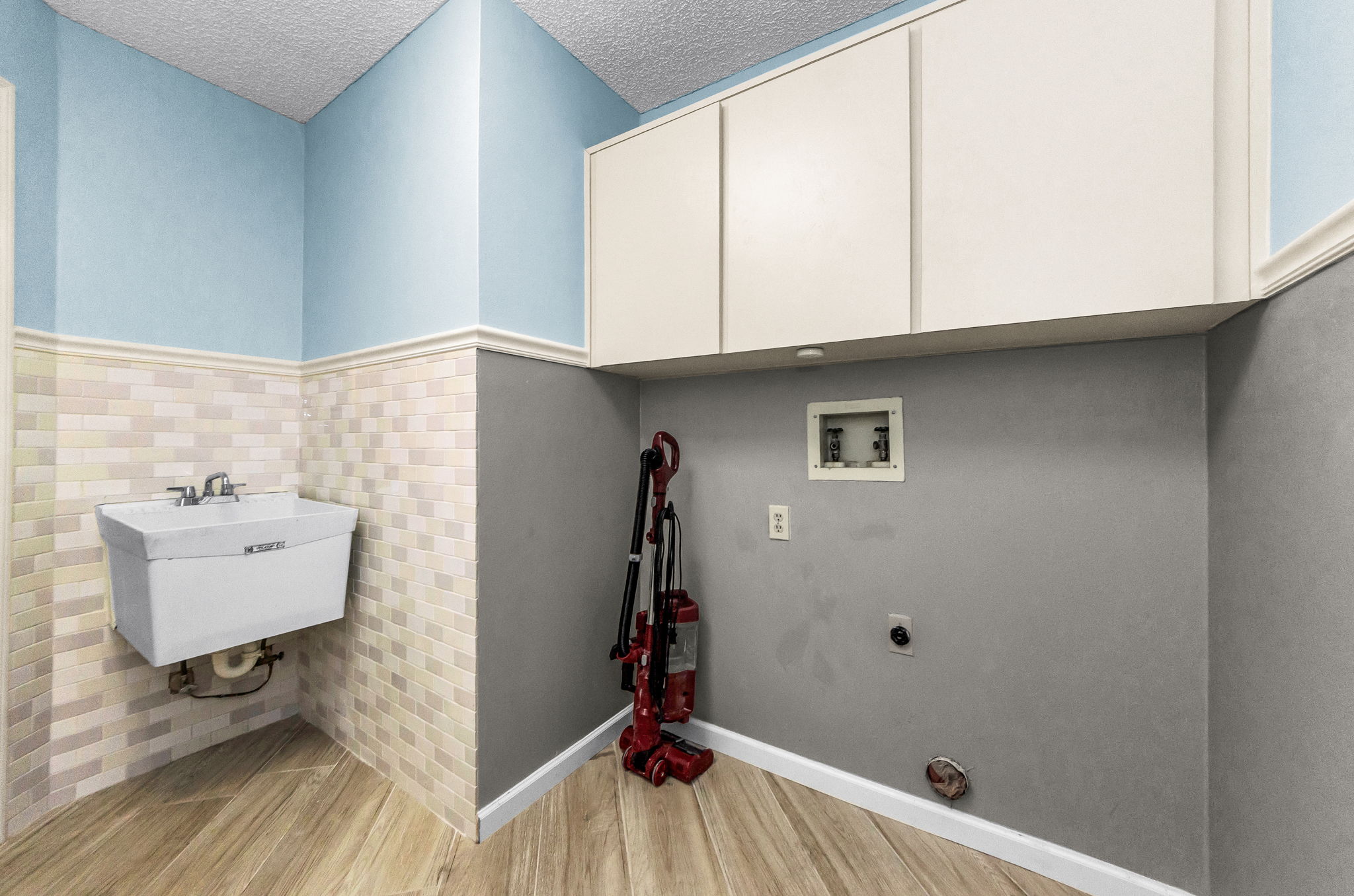 Laundry Room 1