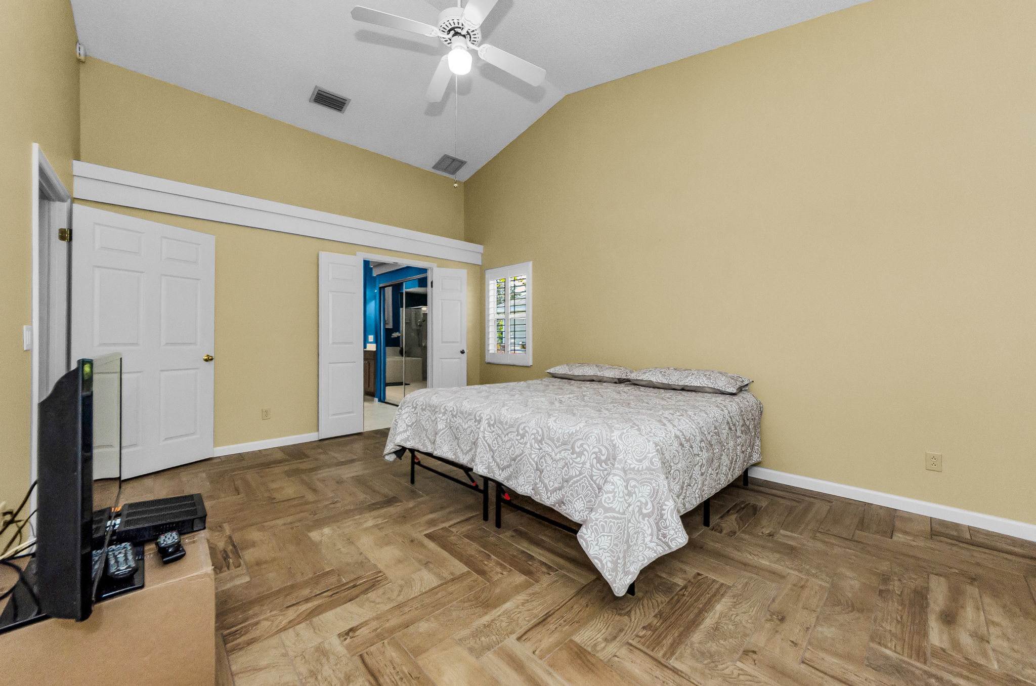 Primary Bedroom 1b