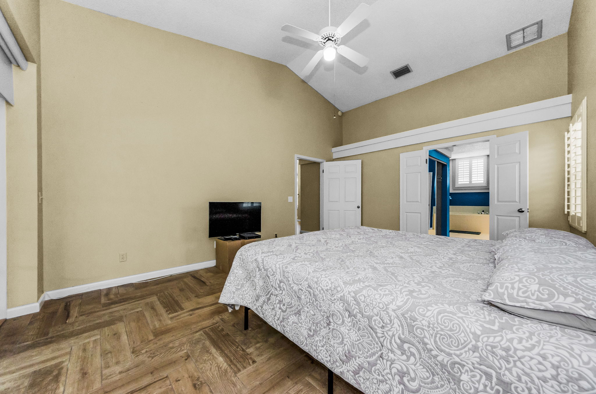 Primary Bedroom 1c