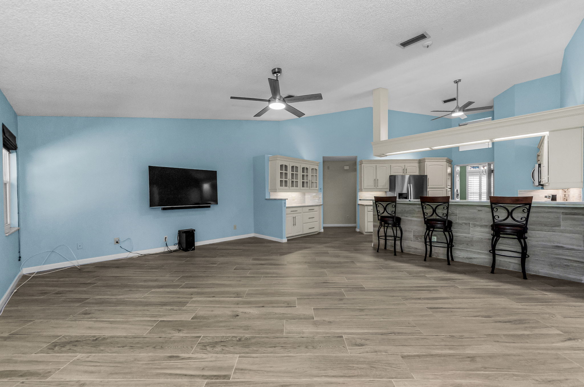 Family Room 3-e