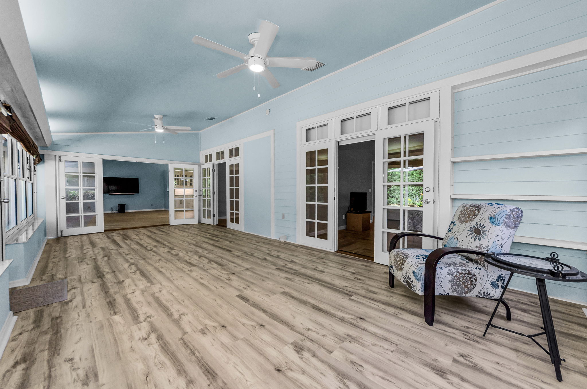 Sun Room 4-e