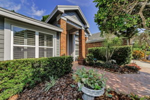 Front Exterior 7
