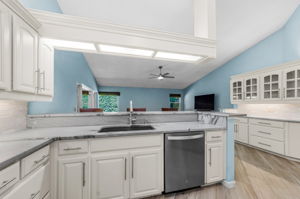 Kitchen 1-e