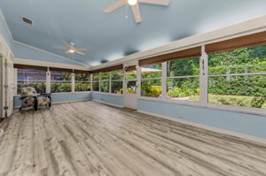 Sun Room 1-e