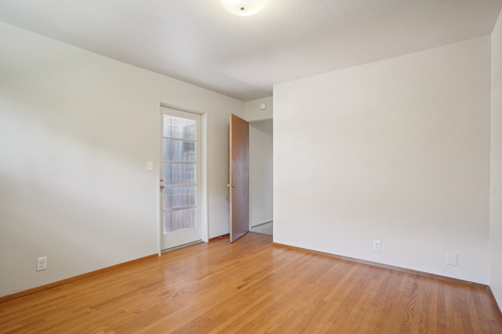 Lincoln Ave-2105-029.jpg