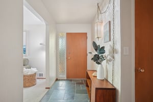 Lincoln Ave-2105-007.jpg