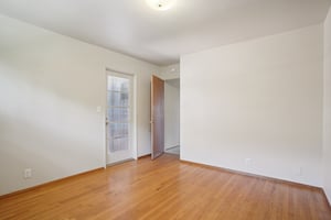 Lincoln Ave-2105-029.jpg
