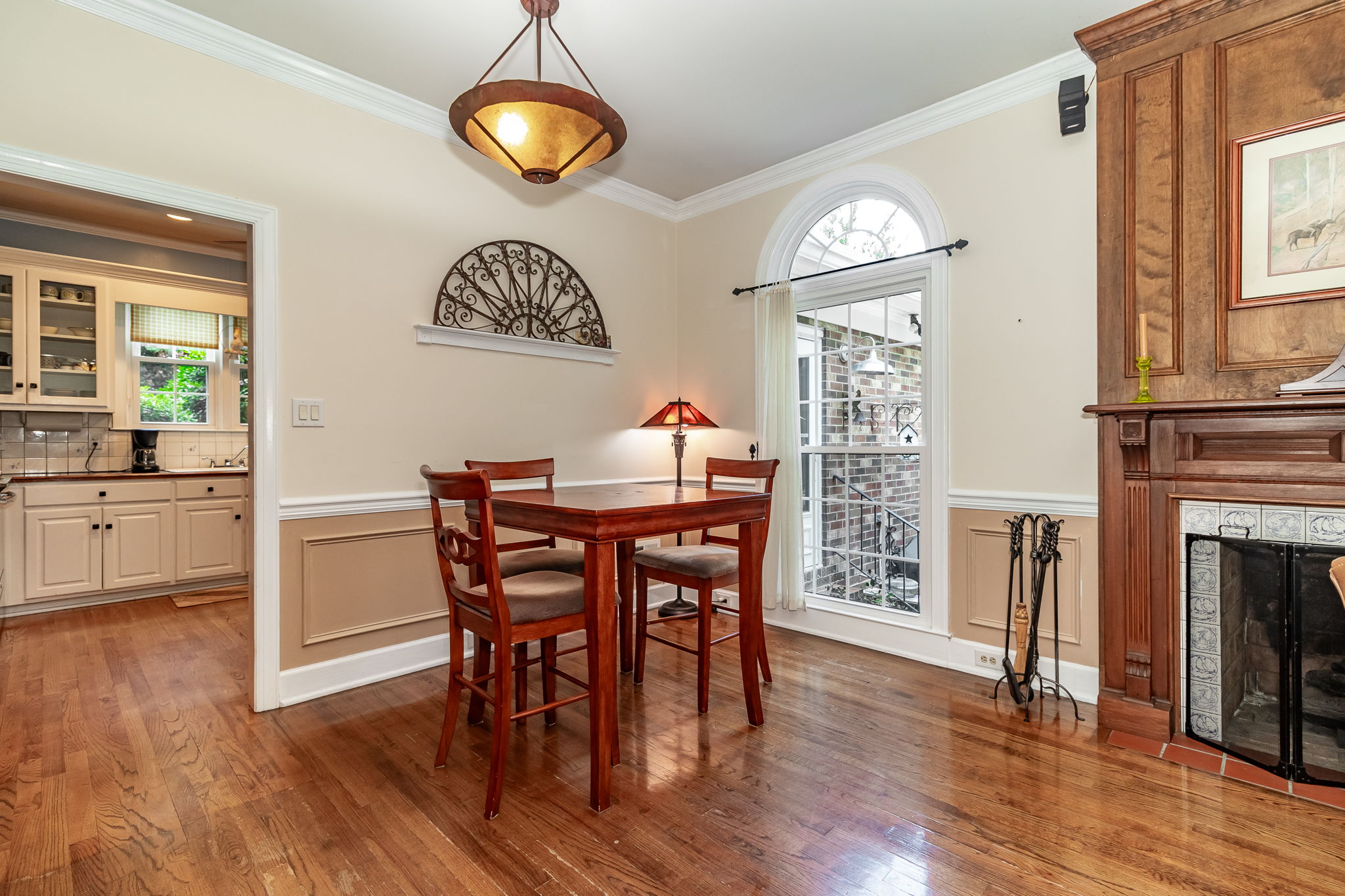 Casual Dining/Breakfast Area