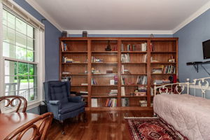 Bedroom 2/Library