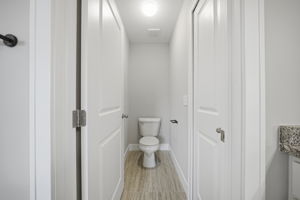  Photo 32
