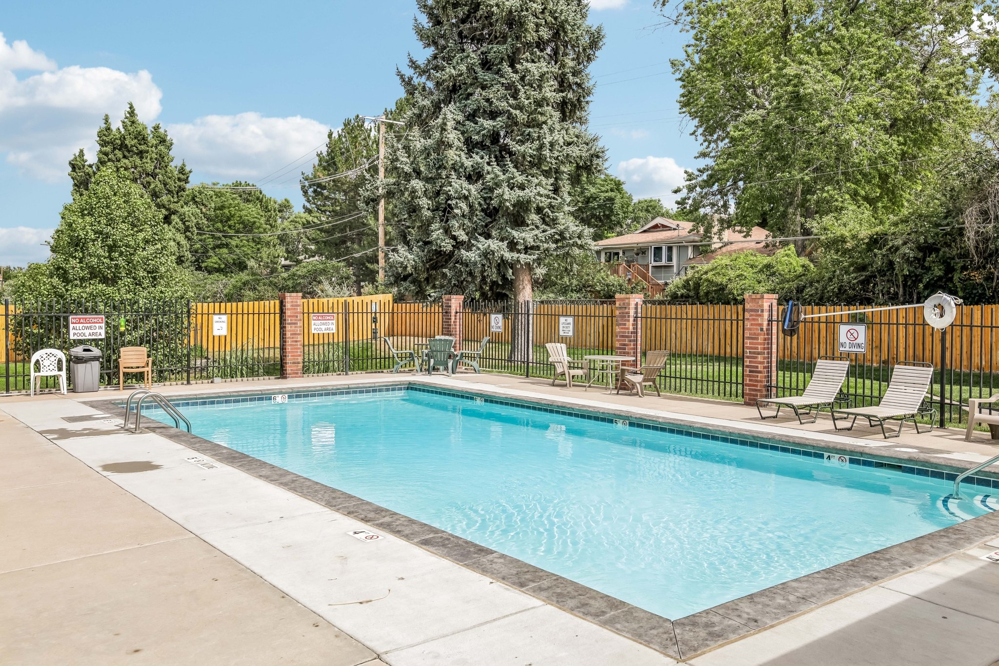 S Depew St 101-2407-902.jpg