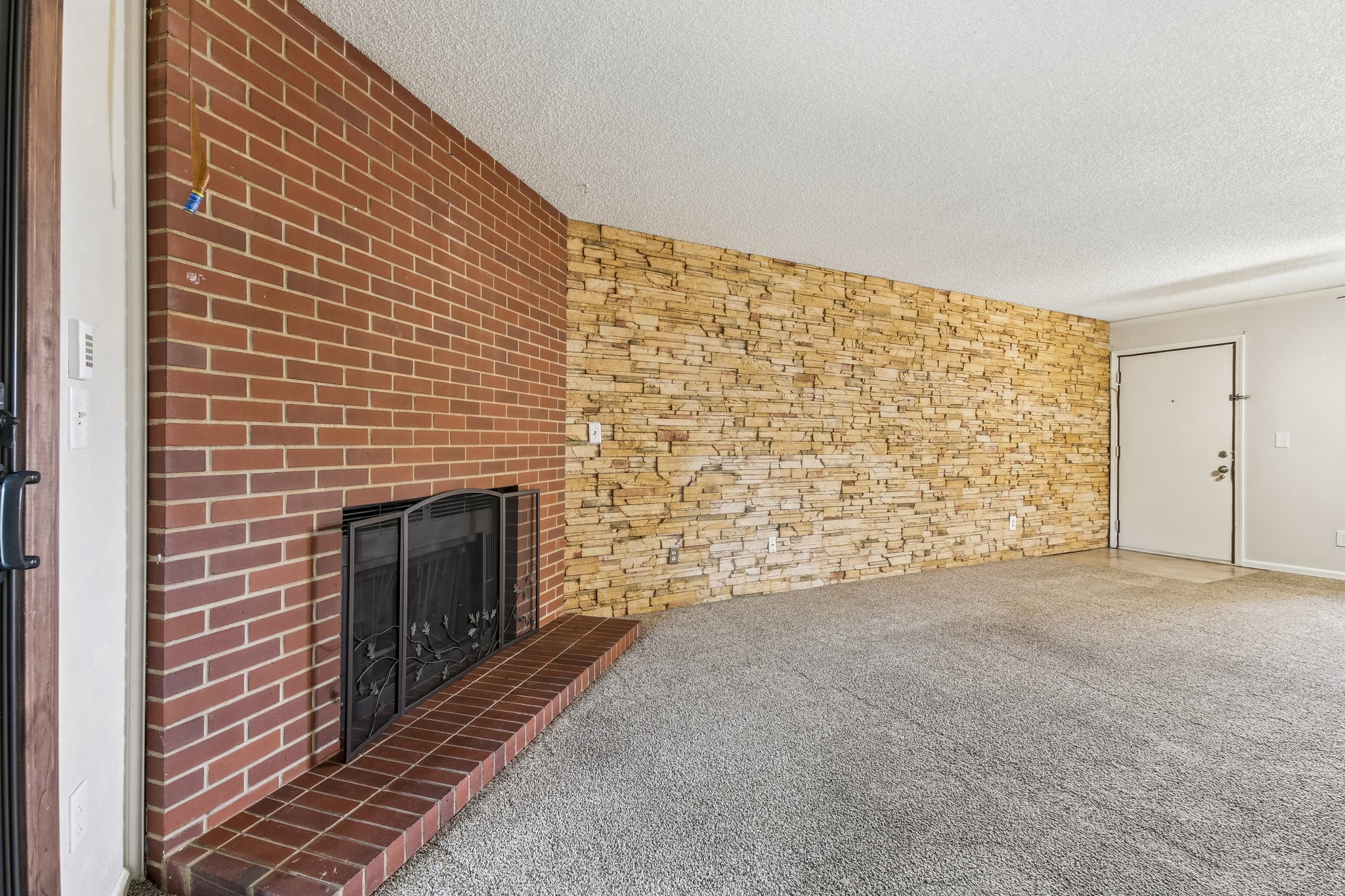 S Depew St 101-S2407-011.jpg