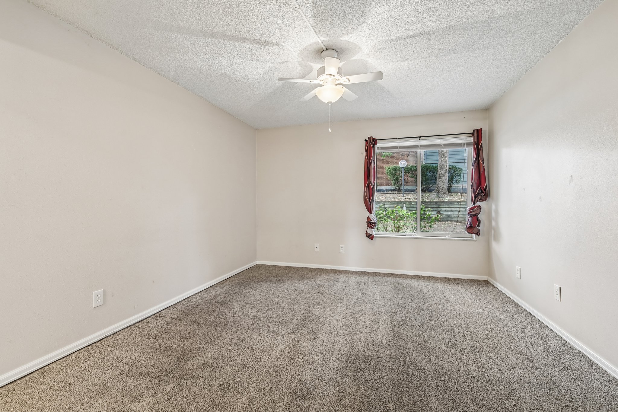 S Depew St 101-S2407-016.jpg