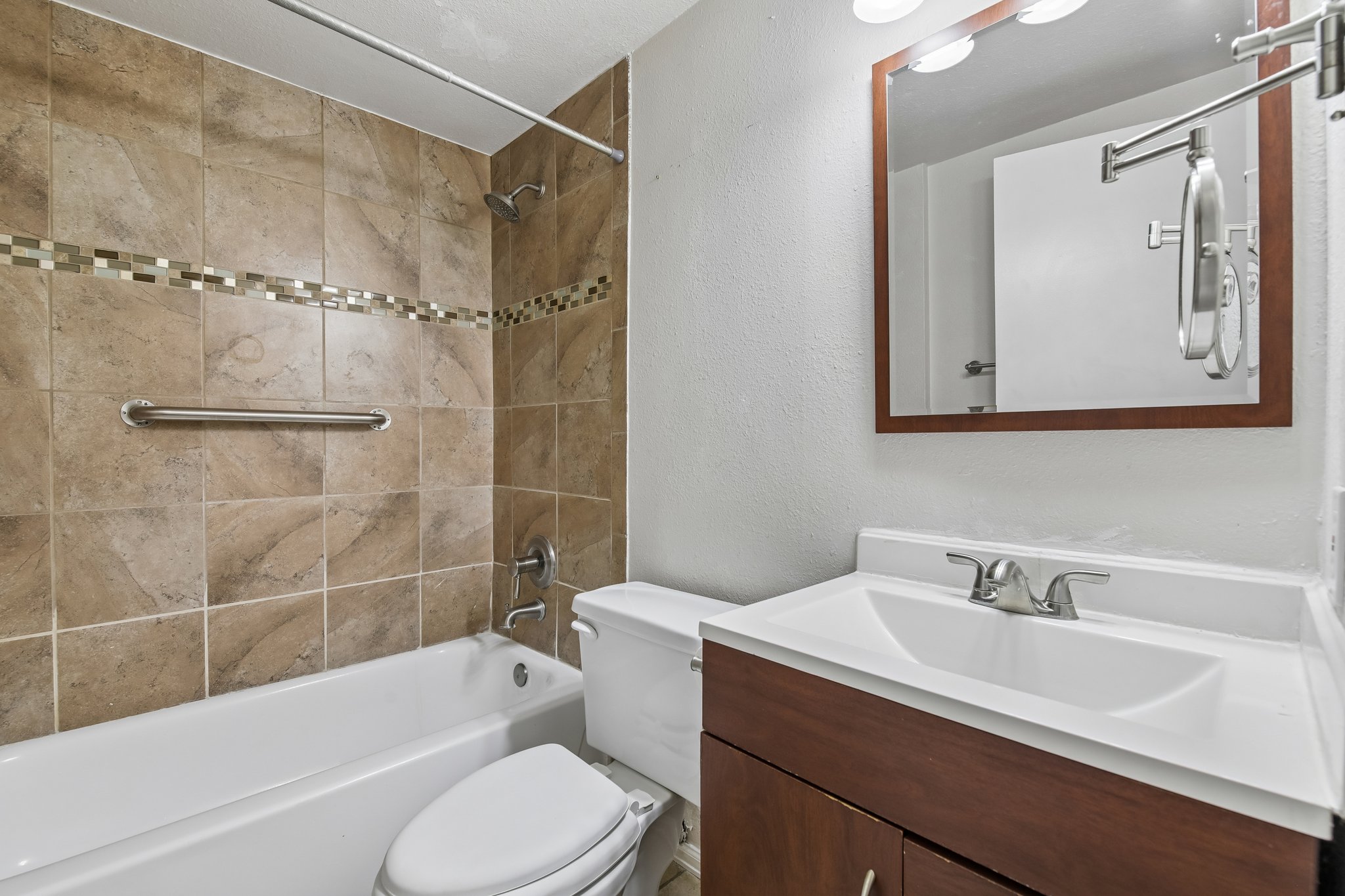S Depew St 101-S2407-020.jpg