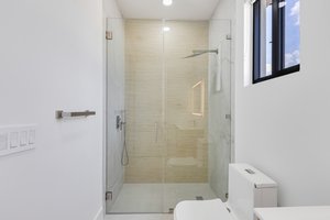  Photo 36
