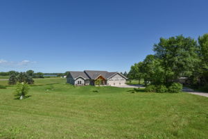  Photo 38