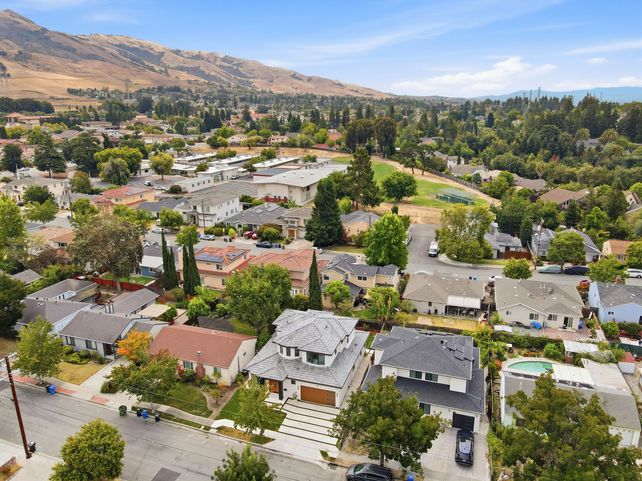 010_F8_AERIAL_358 Anza St