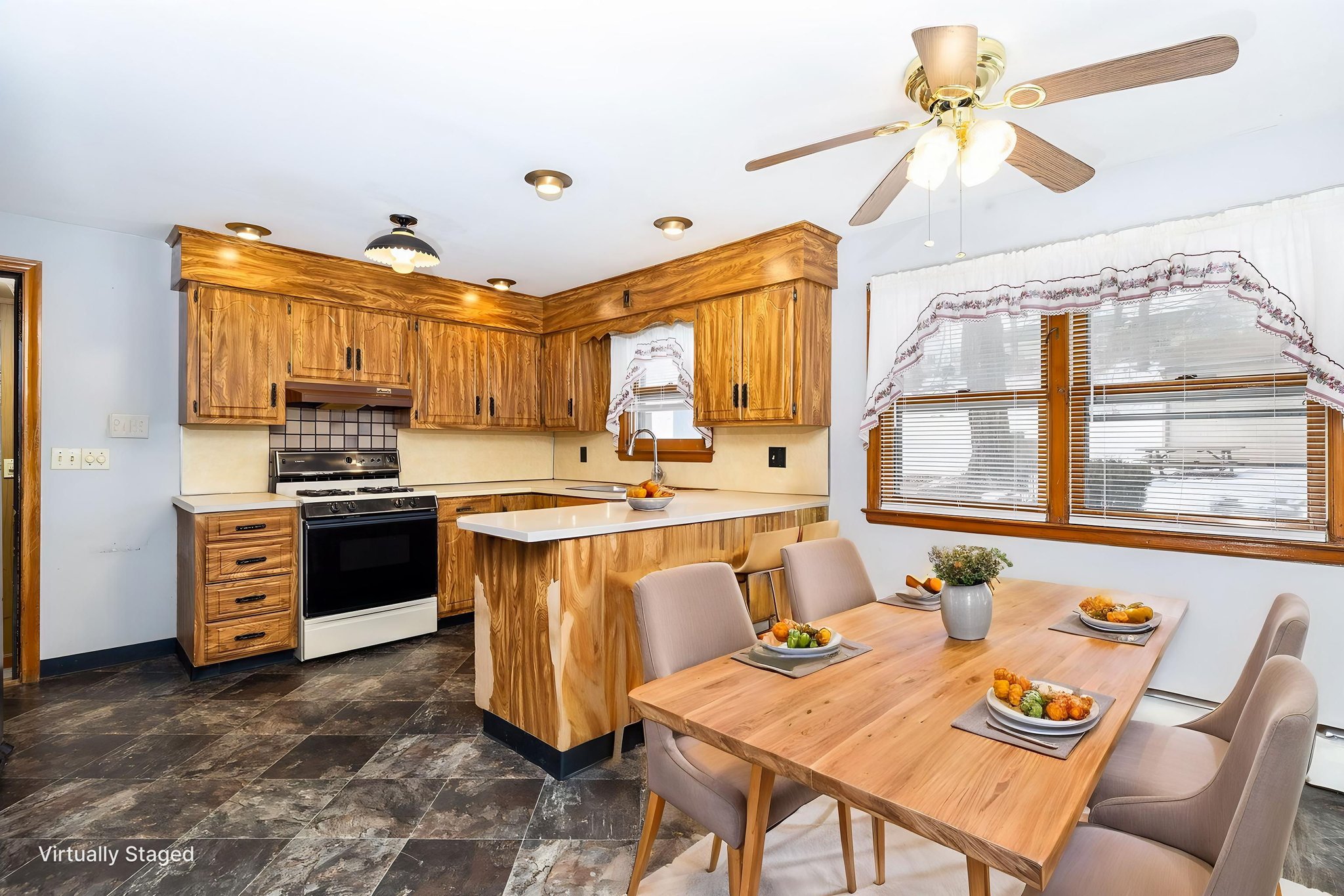1T5A0967-Edit virtually staged.jpeg