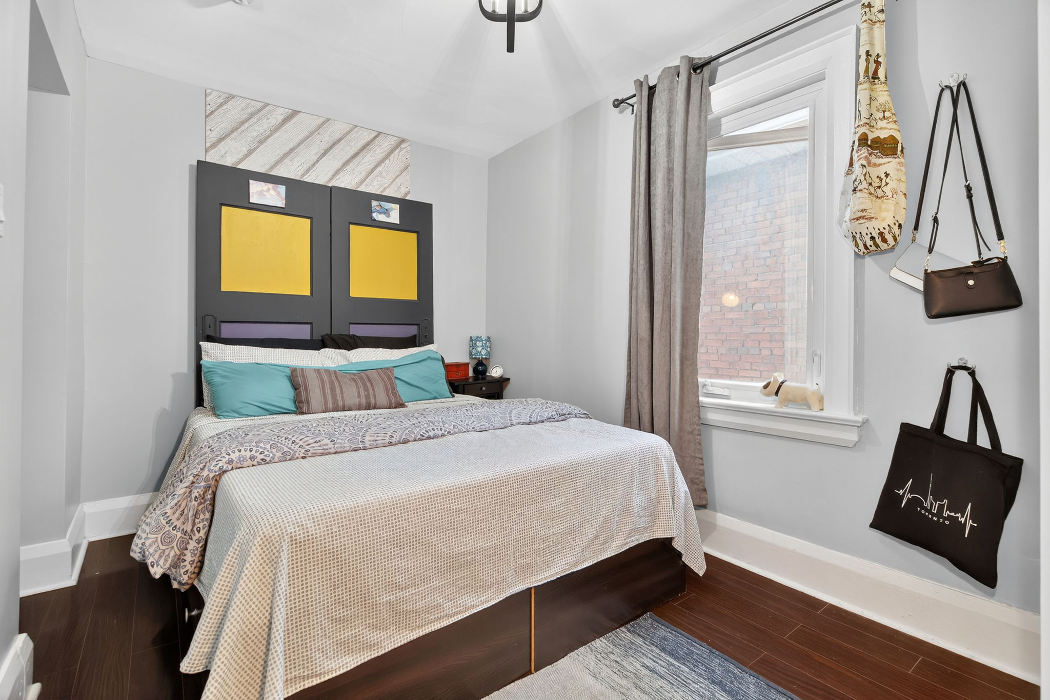 358 McRoberts Ave Toronto, ON M6E 4P9