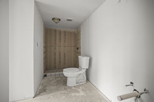 Bathroom 1 - 495A0094