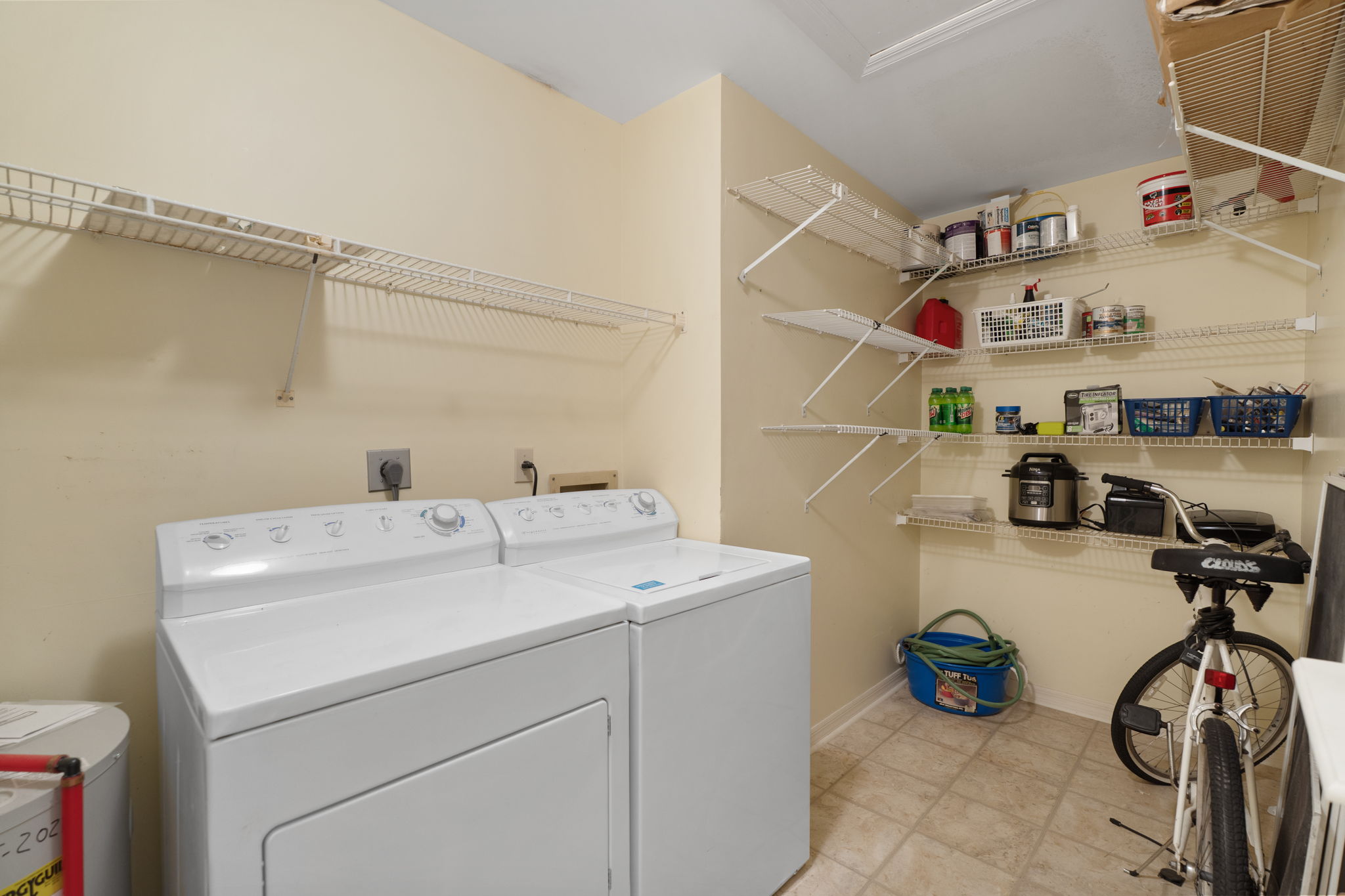  Photo 27