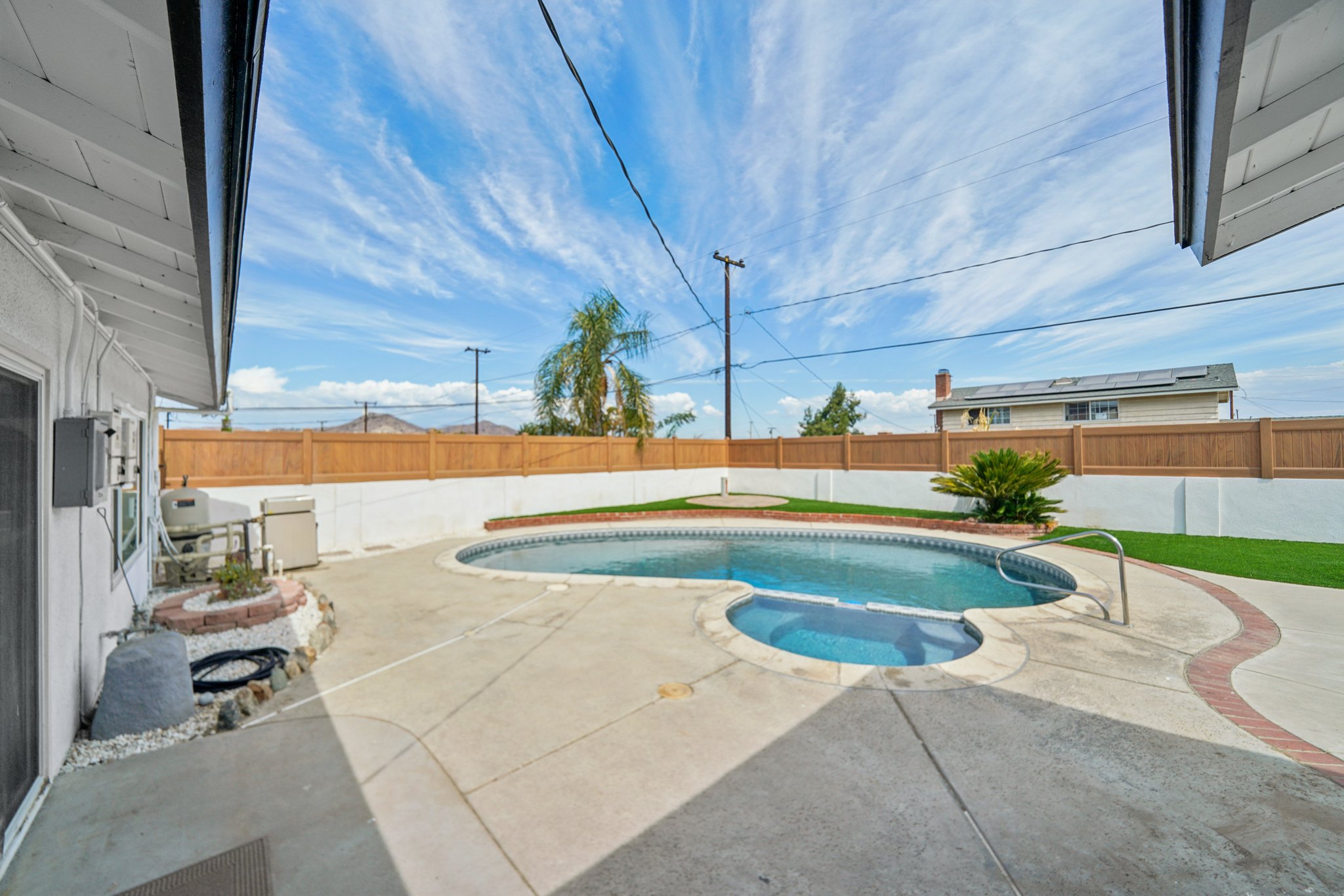 Dixie Ln-S1809-052.jpg