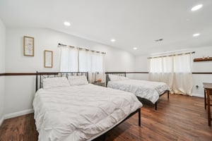 Dixie Ln-S1809-051.jpg