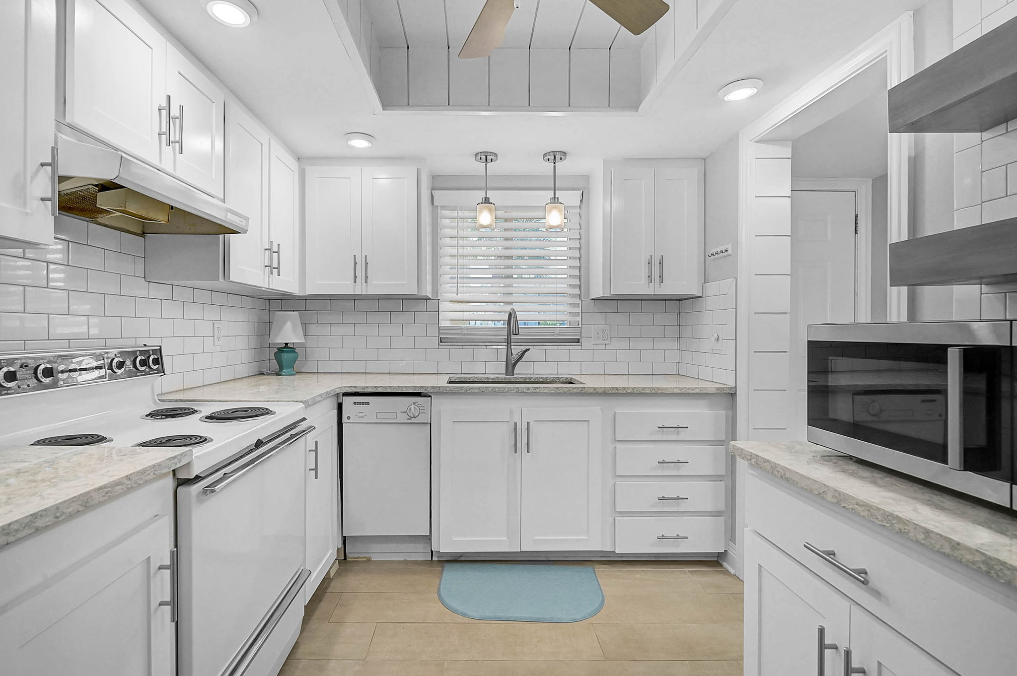 3585 Lake Bayshore Dr - Unit J-301-17