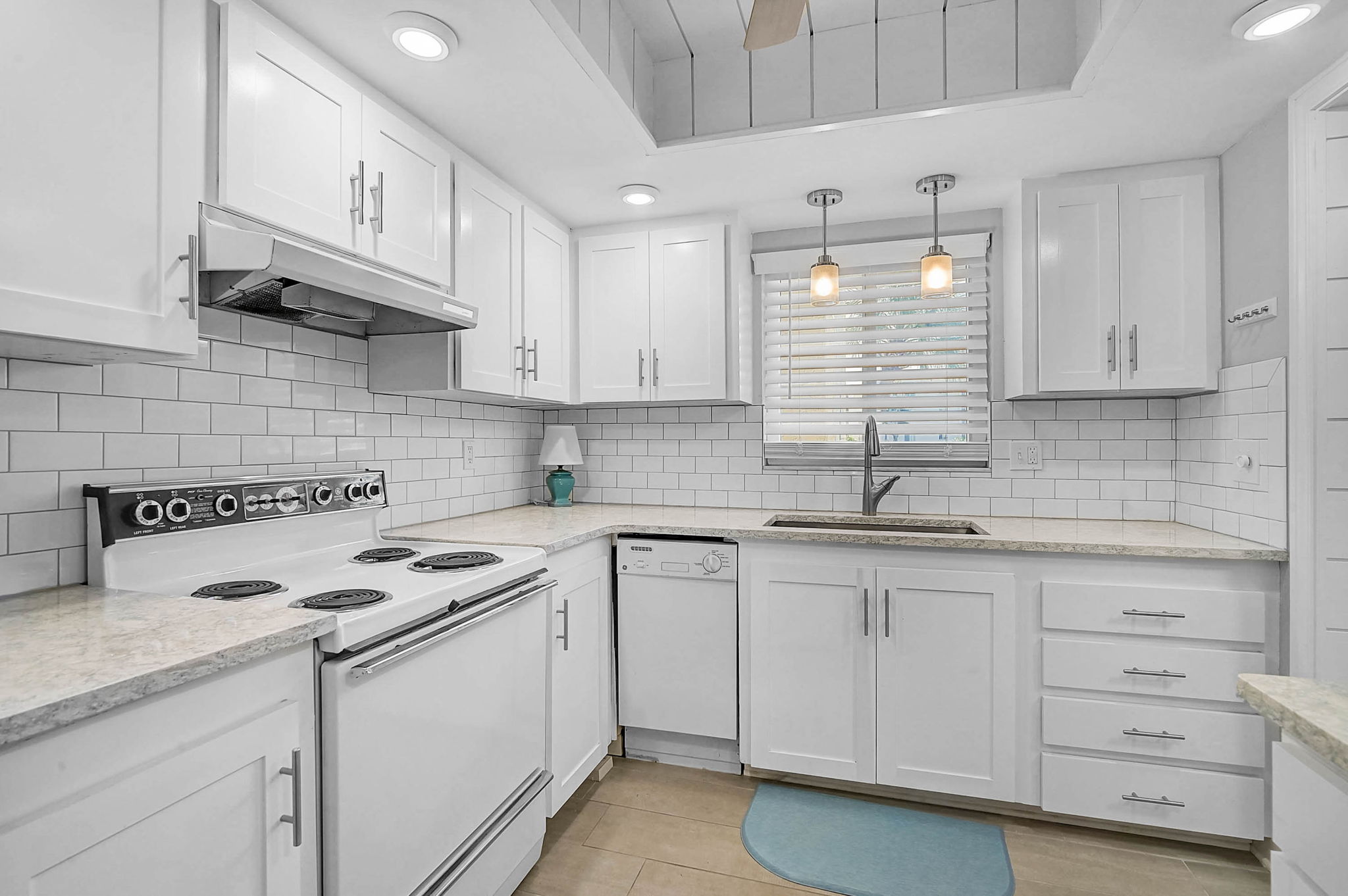 3585 Lake Bayshore Dr - Unit J-301-18