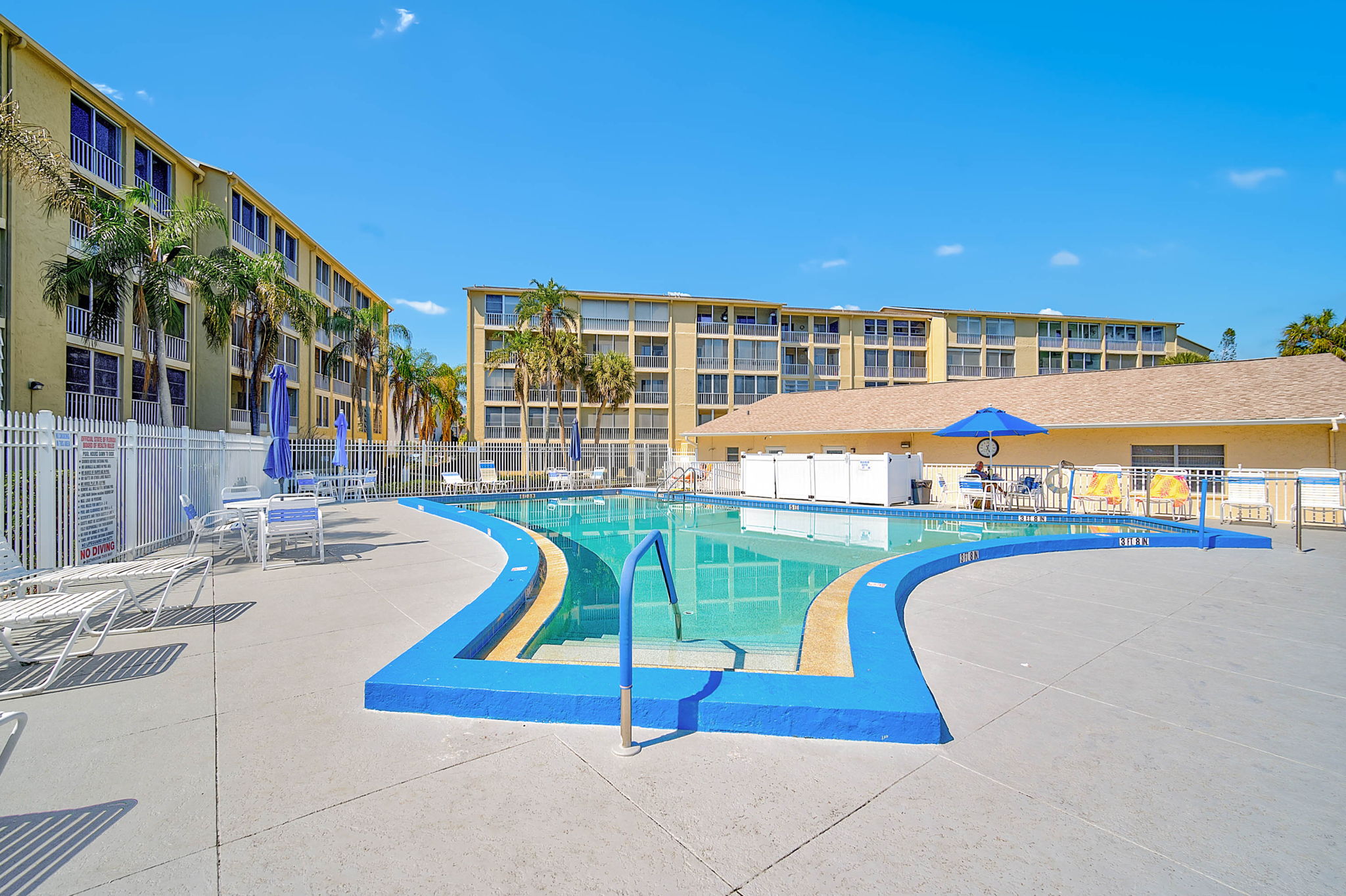 Lake Bayshore Dr -Amenities-6