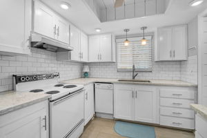 3585 Lake Bayshore Dr - Unit J-301-18