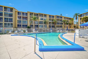 Lake Bayshore Dr -Amenities-5