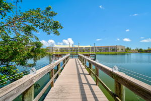 Lake Bayshore Dr -Amenities-7